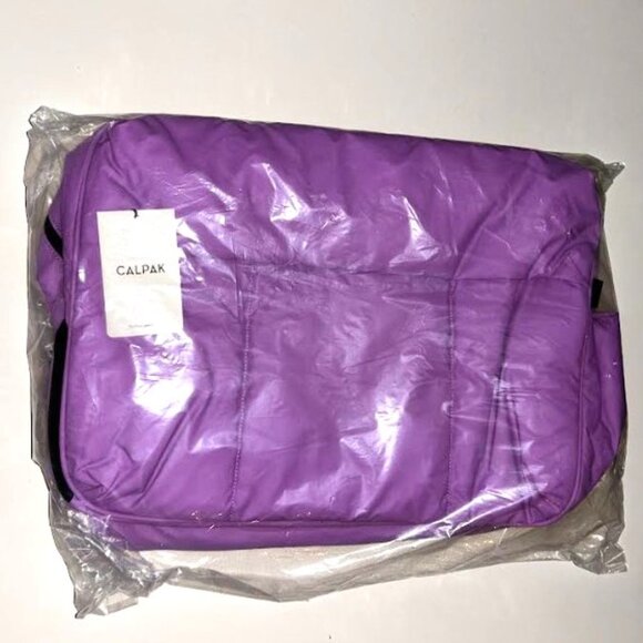 Calpak Luka Large Duffel Lilac Light Purple - Picture 7 of 8